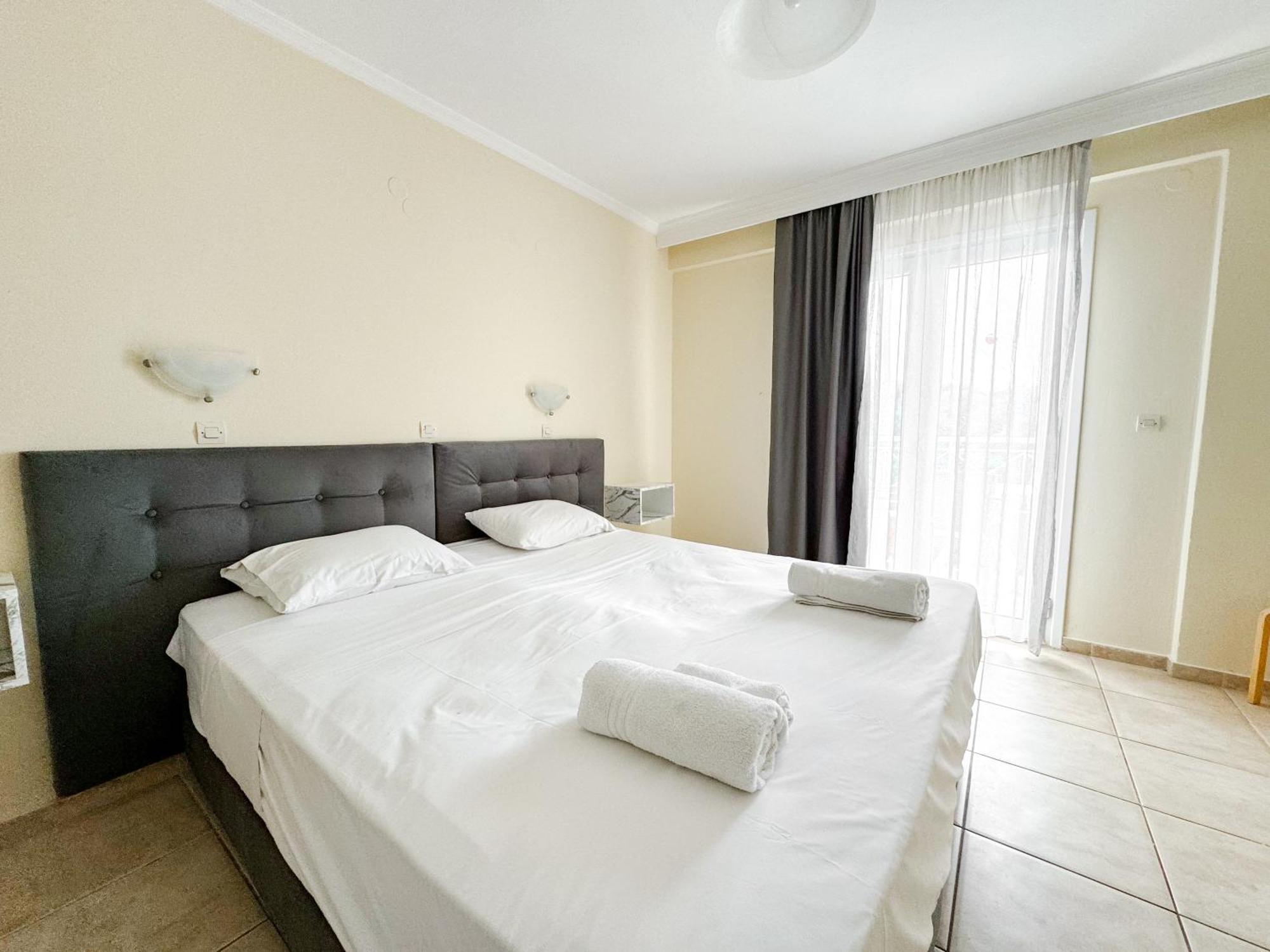 Kavos Plaza Hotel Kávos Exterior foto